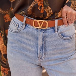 Shes Iconic Vici Logo Belt