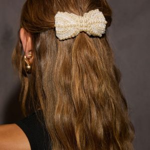 Final Piece Pearl Bow Barrett